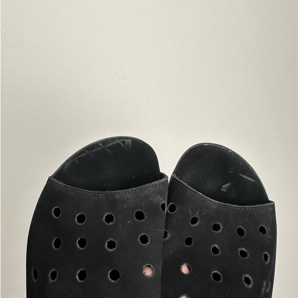 VANELi Black Cut- Out Suede Sandals Size 8.5 - Picture 7 of 11
